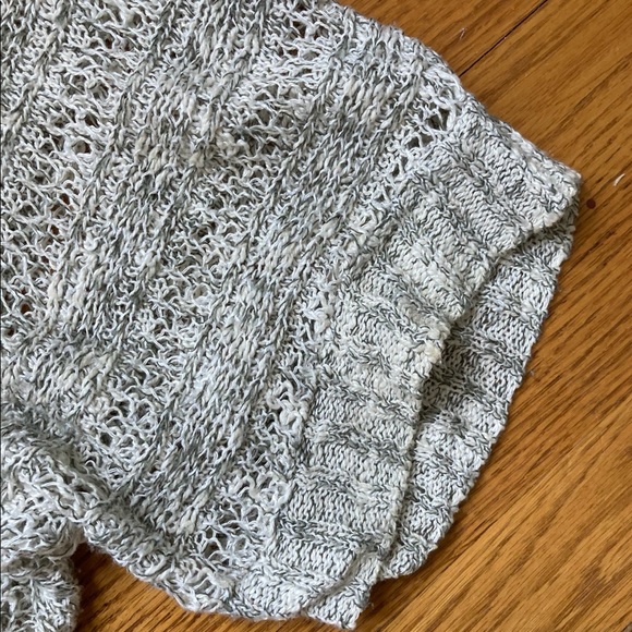 Light-weight Crocheted-look Cardigan - Picture 2 of 4